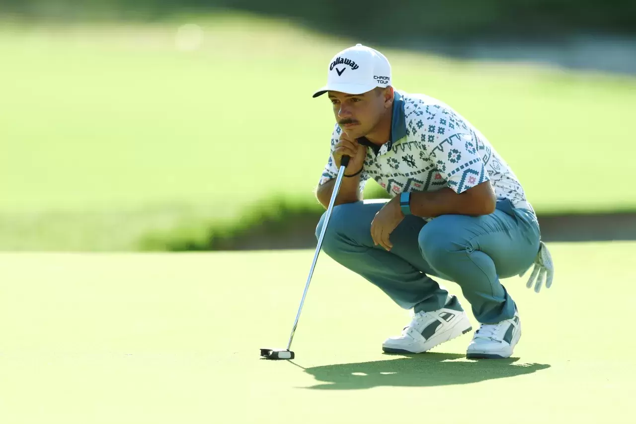 David Micheluzzi Australischer Profi spielt Weltrekord-Putt aus lächerlicher Entfernung