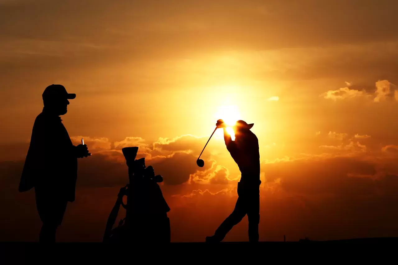 Abu Dhabi Golfreisen: Golf zwischen Strand und Formel-1
