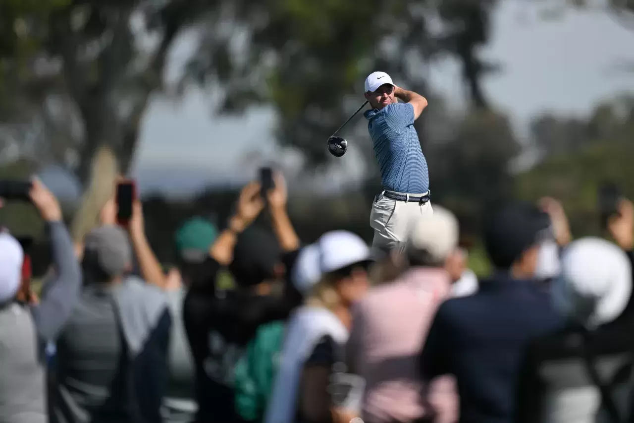 Rory McIlroy soll einem Fan, der ihn mit einer Anspielung auf seinen Caddie Harry Diamond beleidigte, gesagt haben, er solle „die Fresse halten“.