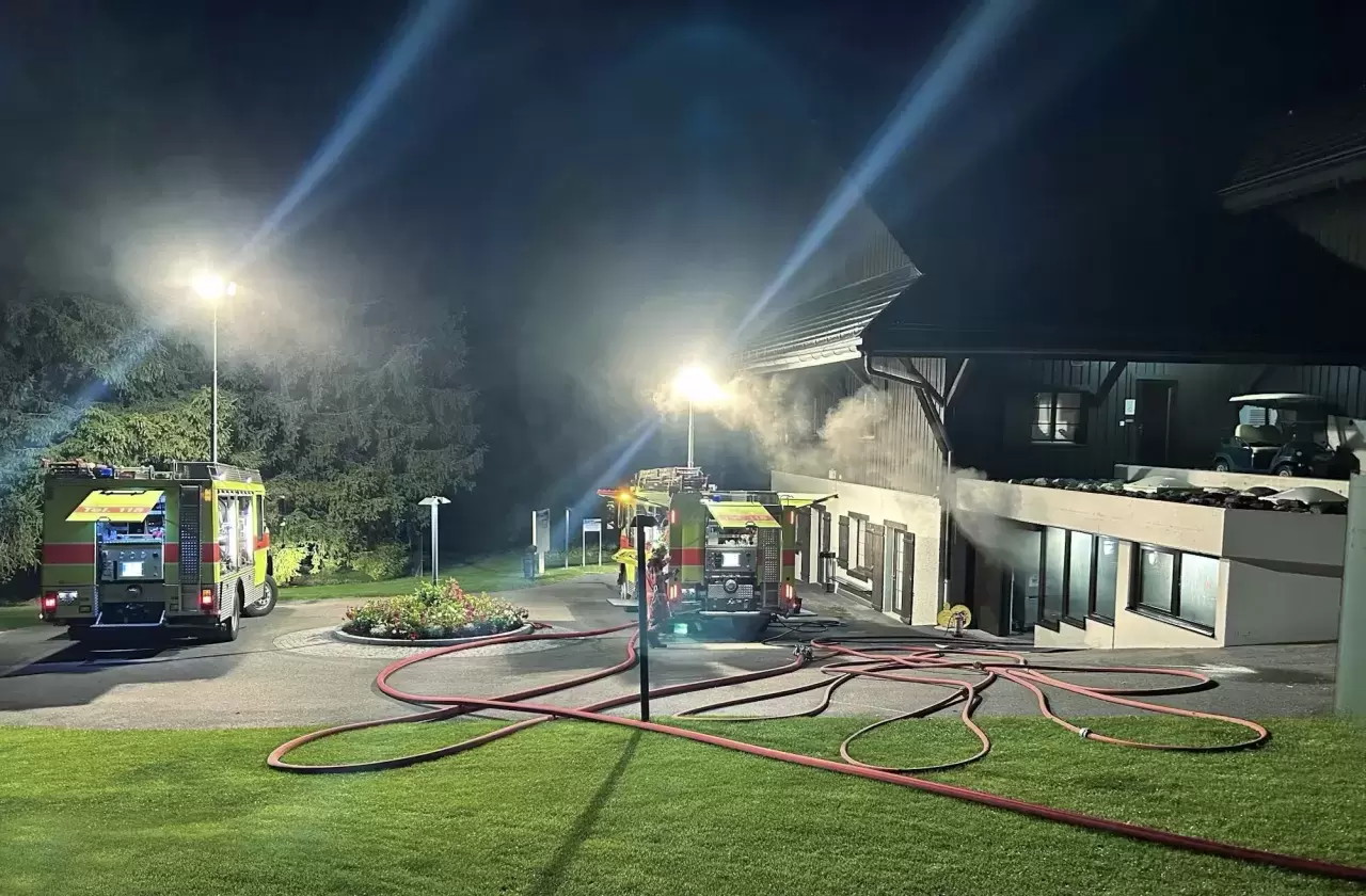 Golfclub Schönenberg- Brand verursacht Millionenschaden – Kinder bleiben unverletzt