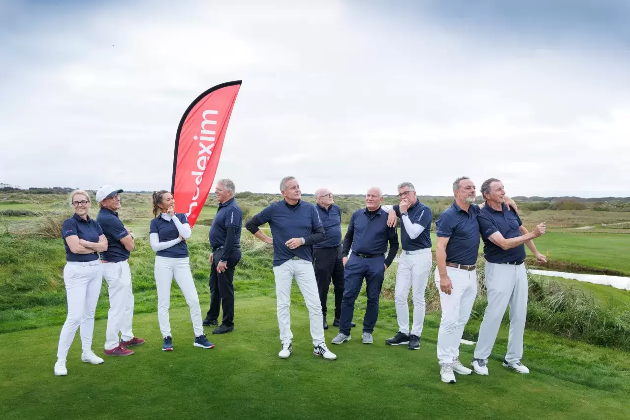 Swiss Golf Press Association  Rang 4 beim Nations Cup 2025 auf Texel (NL)  Vom 7. bis 9. Okotober 2025 haben sich Medienschaffende aus ganz Europa auf der niederländischen Nordseeinsel Texel zum «Redexim Nations Cup» getroffen. Ein anspruchsvoller und optisch atemberaubender Links Course erwartete die 100 Teilnehmenden aus zehn Nationen. Das SGPA-Team schaffte mit Rang 4 die zweitbeste Klassierung in seiner Geschichte.