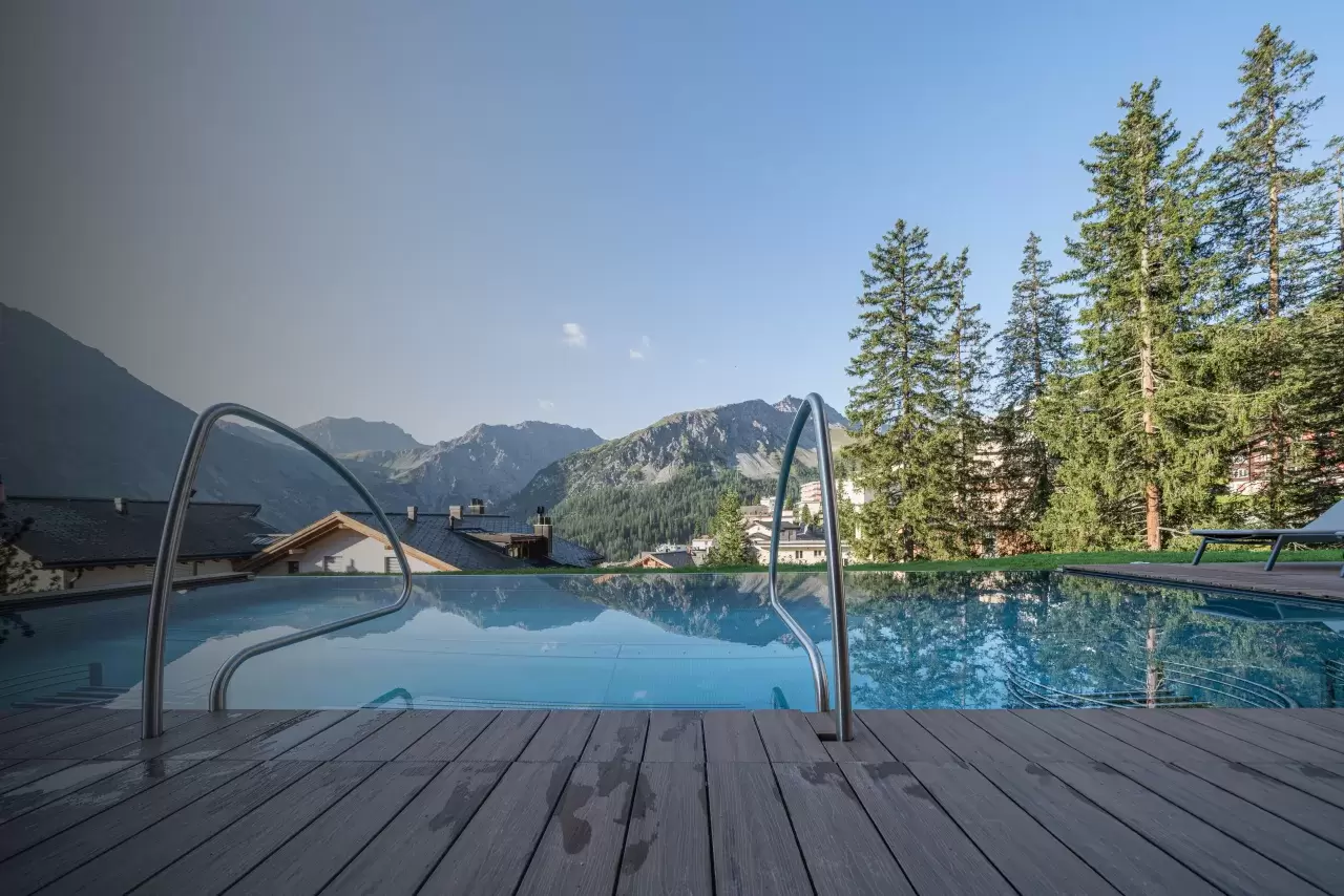 Waldhotel Arosa - Außenpool-04183_Verlauf