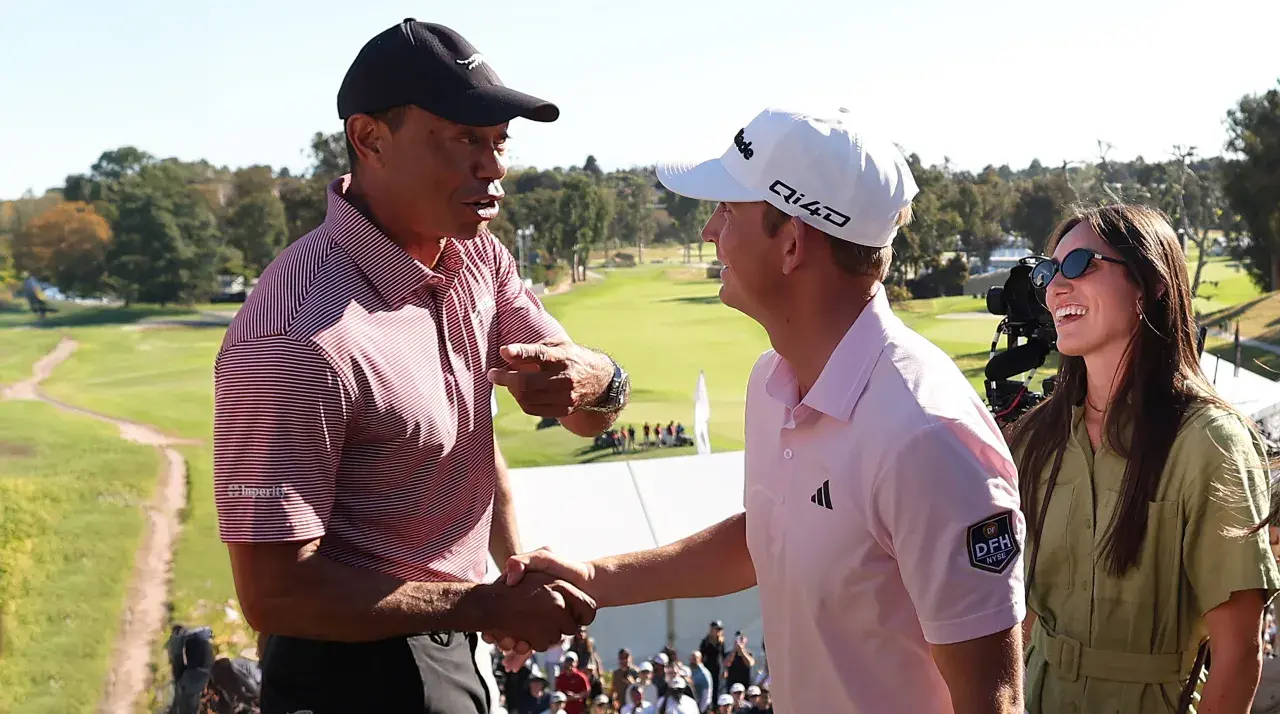 Die 100. Austragung des traditionsreichen Los-Angeles-Events auf dem ehrwürdigen Riviera Country Club hatte ihr Drehbuch eigentlich schon geschrieben. Die Fans drängten sich an den Abschlägen, riefen «Ro-ry! Ro-ry!» und streckten ihre Hände unter den Seilen hindurch, in der Hoffnung auf einen kurzen Moment mit Rory McIlroy. Vor dem spanisch inspirierten Clubhaus hallte ein anderer Sprechchor über die Anlage: «We want Scottie!» – gemeint war Scottie Scheffler.