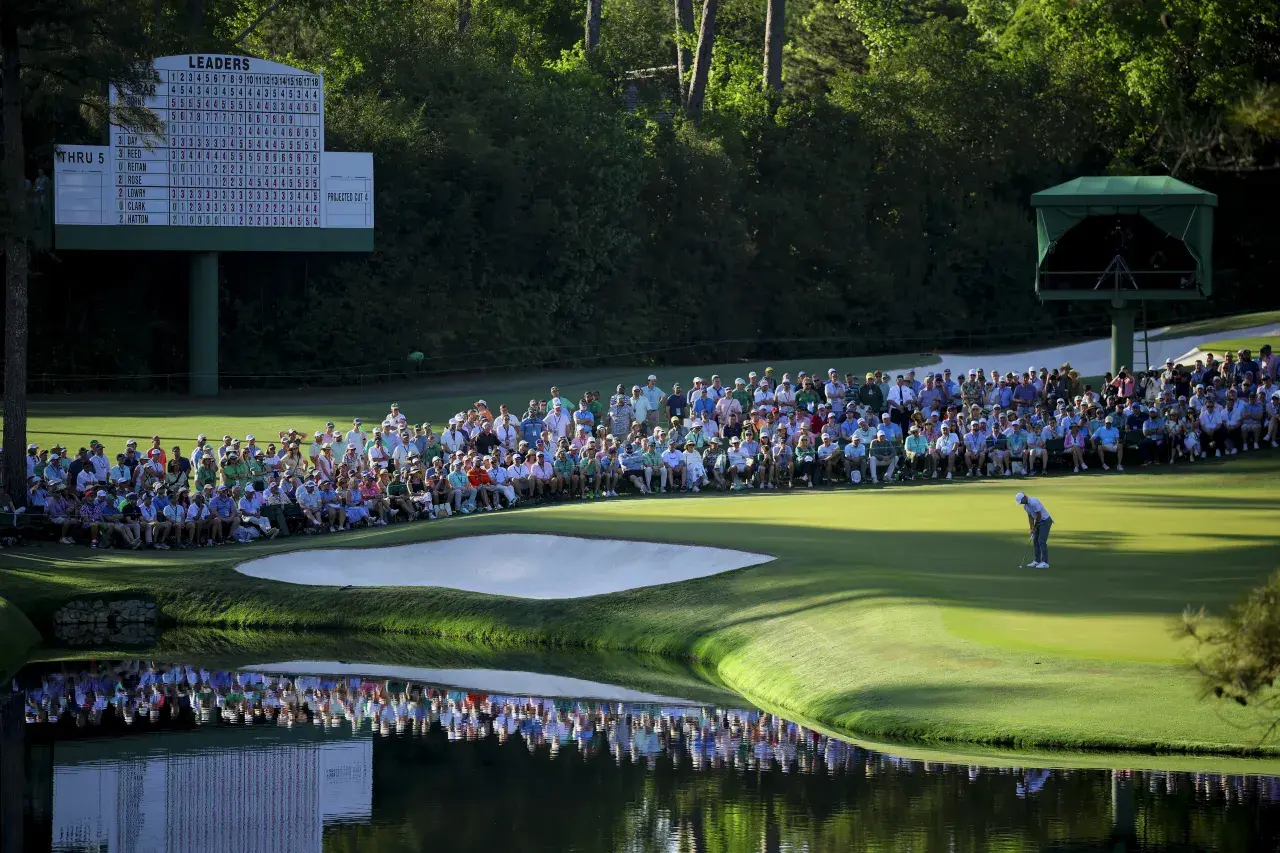 McIlroy entfesselt Augusta: Sechs Schläge Vorsprung zur Halbzeit  Eine der besten Runden seiner Karriere bringt Rory McIlroy in eine historische Ausgangslage beim Masters Tournament.
