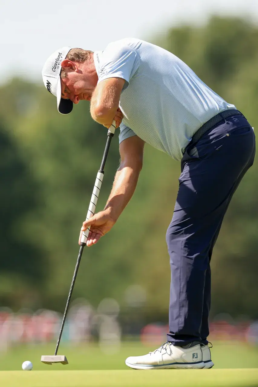 CROMWELL, CONNECTICUT - JUNE 25 Lucas Glover of the United States putts on the fifth green during the first round of the Travelers Championship 2026 at TPC River Highlands on June 25, 2026 in Cromwell, Connecticut. (P