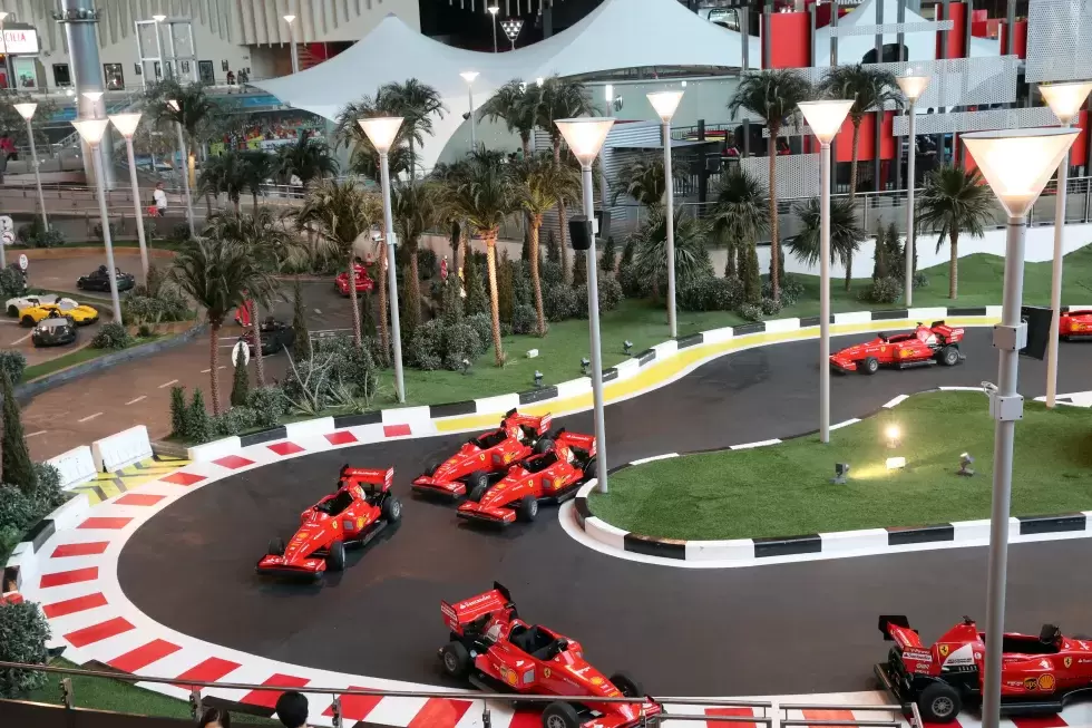 Abu Dhabi Golfreisen: Golf zwischen Strand und Formel-1