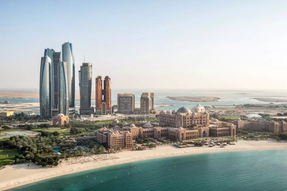 Abu Dhabi Golfreisen: Golf zwischen Strand und Formel-1